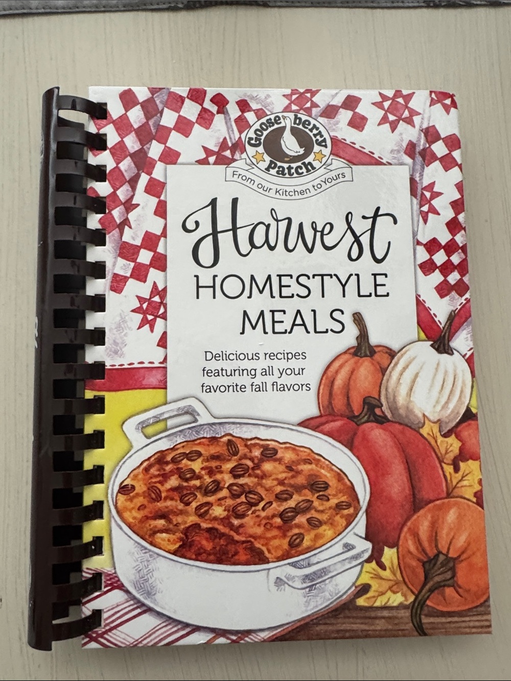 Gooseberry patch Harvest Homestyle Meals cookbook-in like new condition